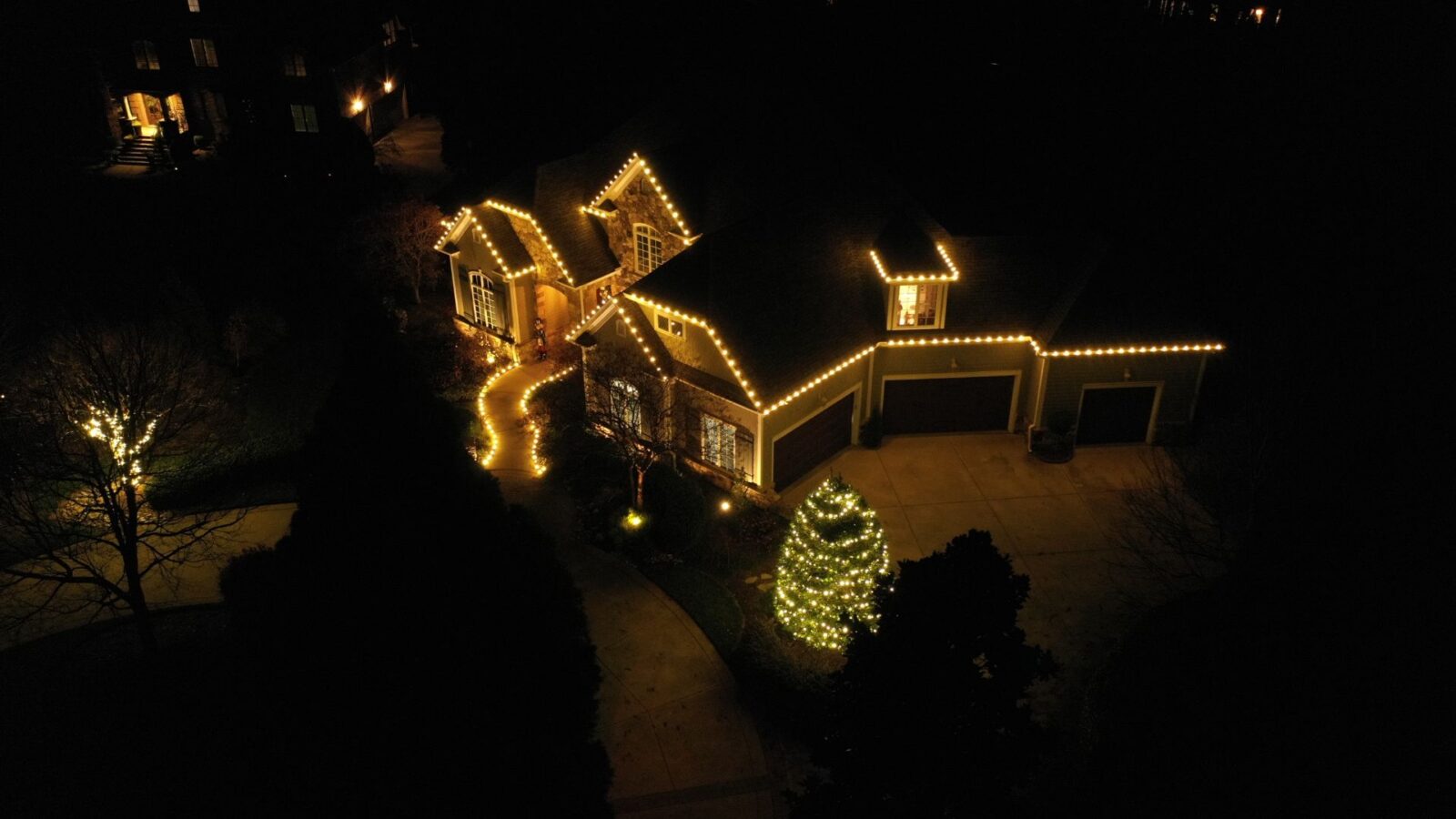 Professional Christmas Light Installer in Raleigh, NC